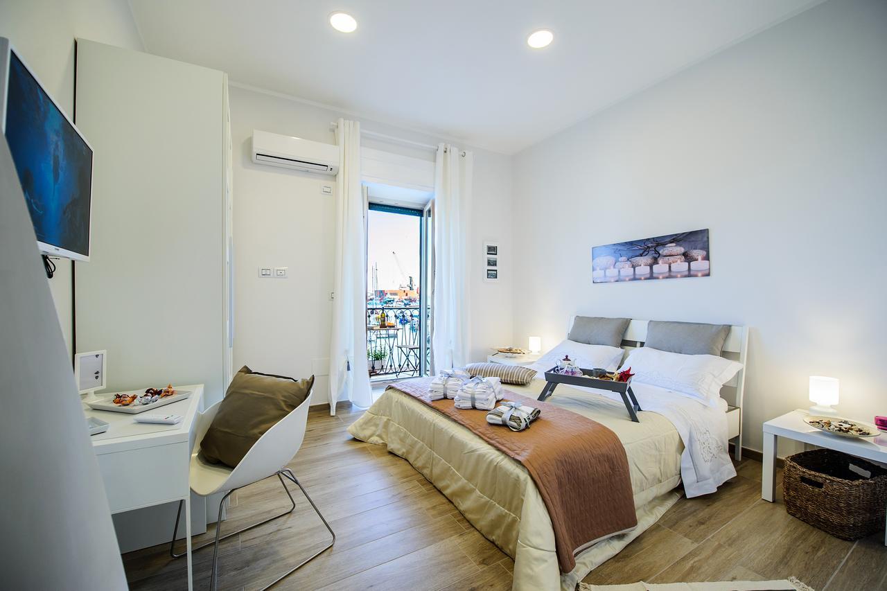 Margherita'S Apartment 살레르노 외부 사진