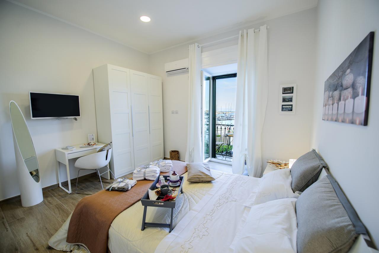 Margherita'S Apartment 살레르노 외부 사진