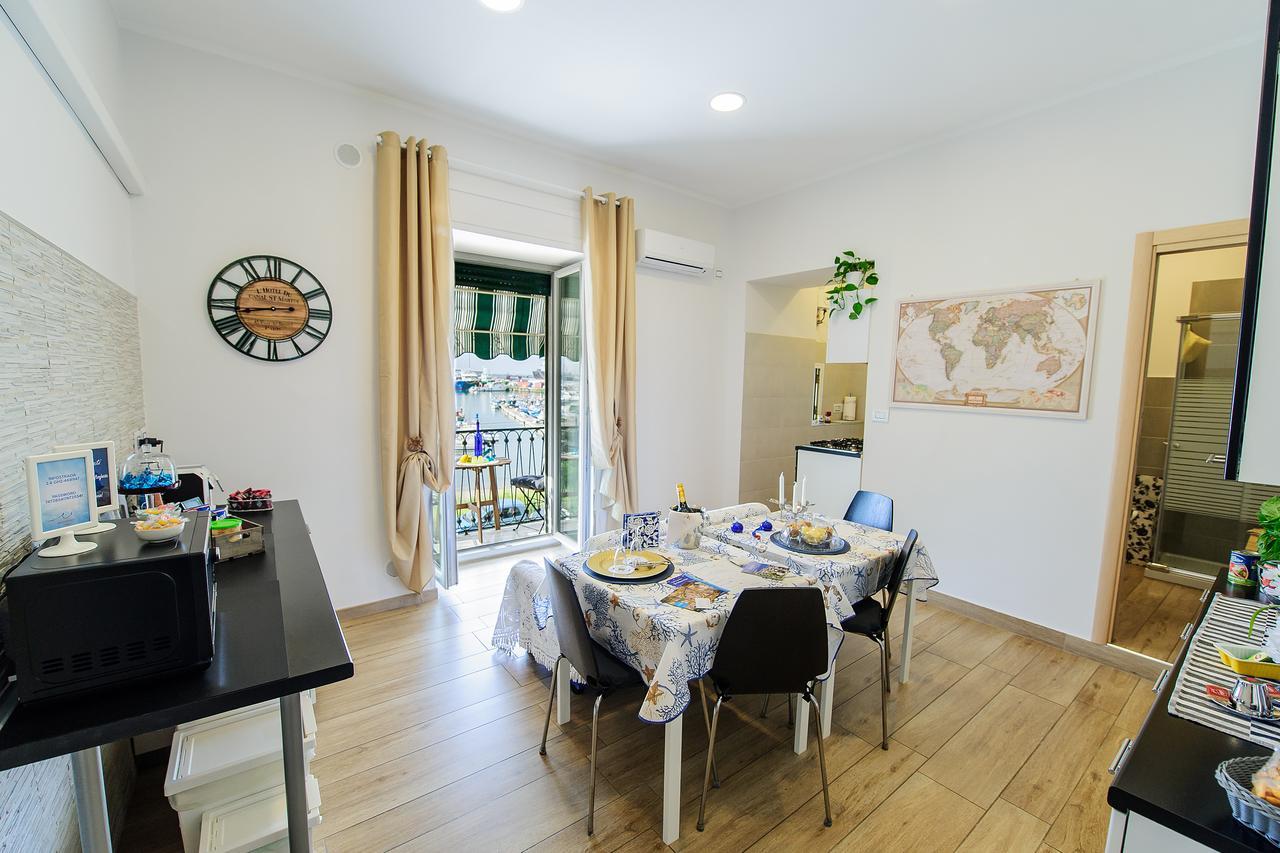 Margherita'S Apartment 살레르노 외부 사진
